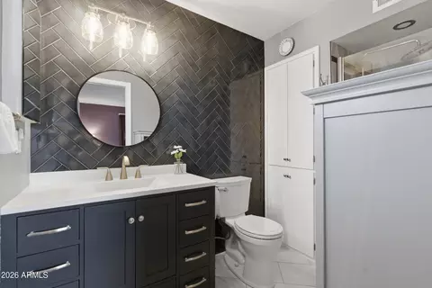Bath - 4135 E Carmel Ave, Mesa, AZ 85206 photo 1 of 3
