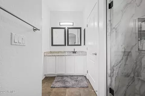 Bath - 3422 E Avalon Dr, Phoenix, AZ 85018 photo 4 of 6