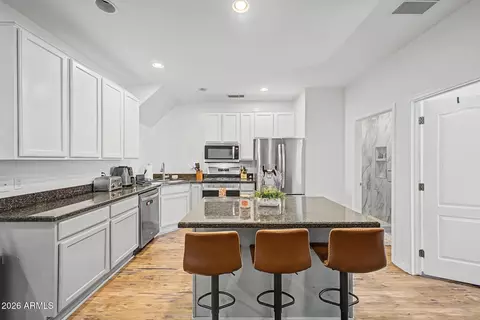 Kitchen - 3422 E Avalon Dr, Phoenix, AZ 85018 photo 2 of 4