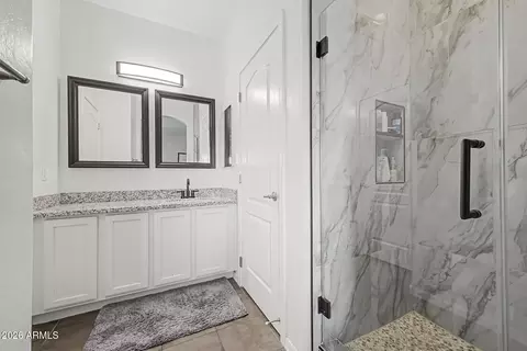 Bath - 3422 E Avalon Dr, Phoenix, AZ 85018 photo 3 of 6