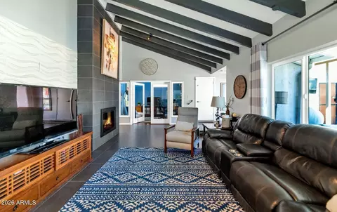 Living - 2041 E Alameda Dr, Tempe, AZ 85282 photo 4 of 5