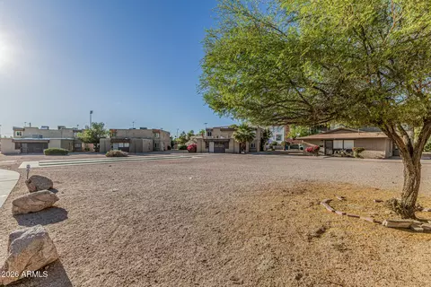 Exterior - 4733 E Belleview St, Phoenix, AZ 85008 photo 5 of 7