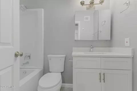 Bath - 4733 E Belleview St, Phoenix, AZ 85008 photo 1 of 3