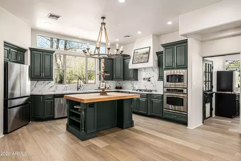 Kitchen - 6157 E Broadway Ave, Apache Junction, AZ 85119 photo 1 of 6