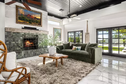 Living - 6157 E Broadway Ave, Apache Junction, AZ 85119 photo 2 of 4