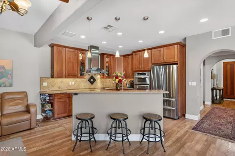 Kitchen - 1539 E Winged Foot Rd, Phoenix, AZ 85022 photo 5 of 7