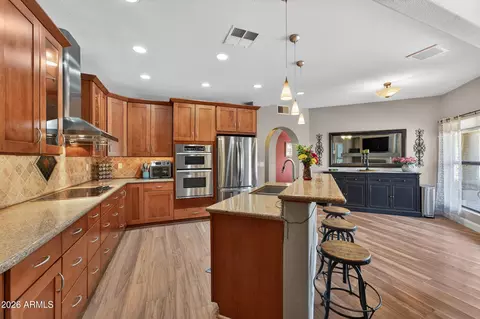 Kitchen - 1539 E Winged Foot Rd, Phoenix, AZ 85022 photo 6 of 7