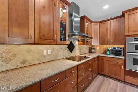 Kitchen - 1539 E Winged Foot Rd, Phoenix, AZ 85022 photo 4 of 7