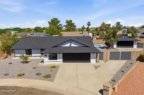 6204 W Garden Dr, Glendale, AZ 85304