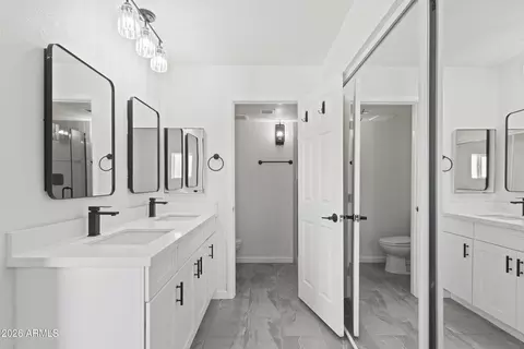 Bath - 11830 S Eagleman Dr, Phoenix, AZ 85044 photo 3 of 4