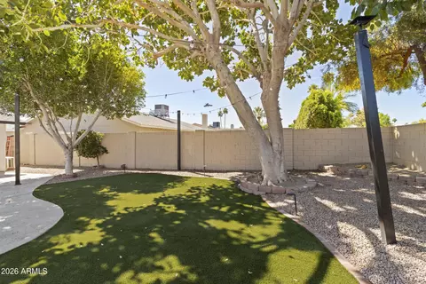 Exterior - 11830 S Eagleman Dr, Phoenix, AZ 85044 photo 10 of 12