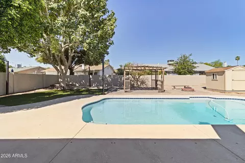 Exterior - 11830 S Eagleman Dr, Phoenix, AZ 85044 photo 9 of 12