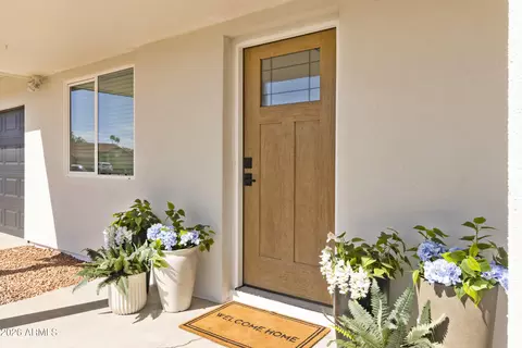 Exterior - 11830 S Eagleman Dr, Phoenix, AZ 85044 photo 8 of 12