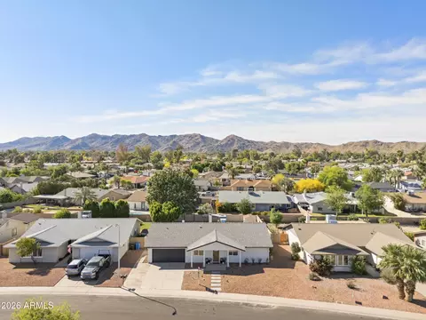 View/Area - 11830 S Eagleman Dr, Phoenix, AZ 85044 photo 1 of 5