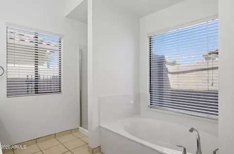 Bath - 37 E Greentree Dr, Tempe, AZ 85284 photo 2 of 4