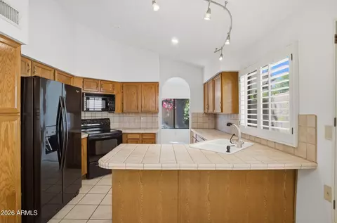 Kitchen - 37 E Greentree Dr, Tempe, AZ 85284 photo 1 of 3