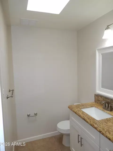 Bath - 3618 E Montecito Ave, Phoenix, AZ 85018 photo 7 of 8
