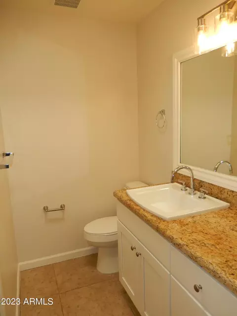 Bath - 3618 E Montecito Ave, Phoenix, AZ 85018 photo 3 of 8