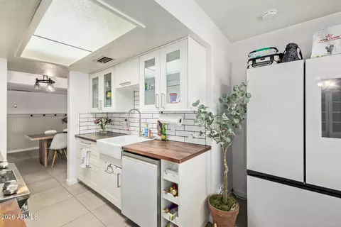 Kitchen - 6114 E Augusta Cir, Mesa, AZ 85215 photo 3 of 3