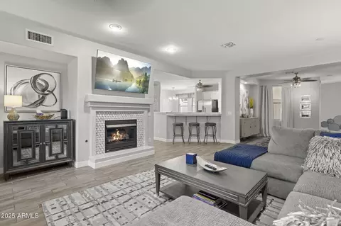 15221 N Clubgate Dr #2028, Scottsdale, AZ 85254