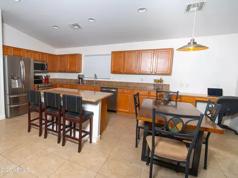 Kitchen - 1717 E Beautiful Ln, Phoenix, AZ 85042 photo 1 of 4