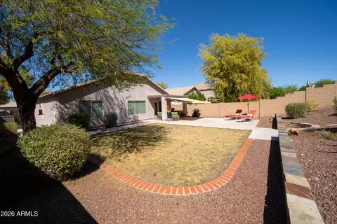 Exterior - 1717 E Beautiful Ln, Phoenix, AZ 85042 photo 3 of 5