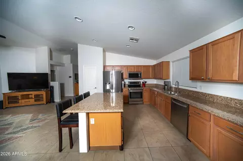 Kitchen - 1717 E Beautiful Ln, Phoenix, AZ 85042 photo 4 of 4