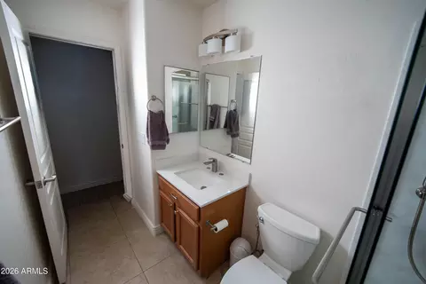Bath - 1717 E Beautiful Ln, Phoenix, AZ 85042 photo 6 of 7