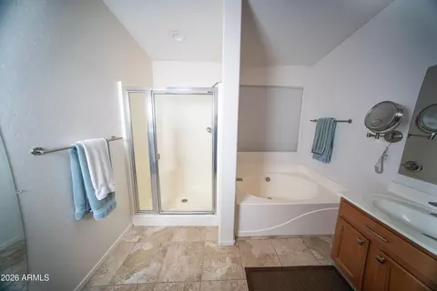 Bath - 1717 E Beautiful Ln, Phoenix, AZ 85042 photo 1 of 7