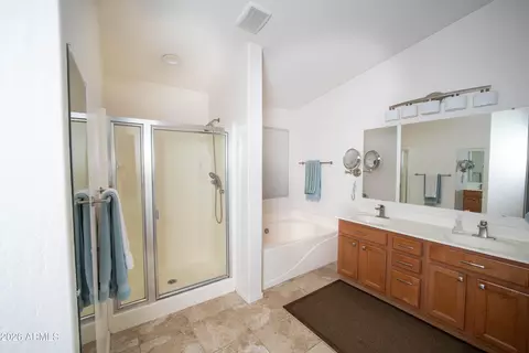 Bath - 1717 E Beautiful Ln, Phoenix, AZ 85042 photo 3 of 7