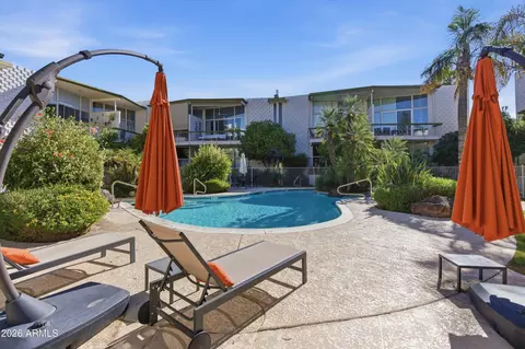 Exterior - 334 W Medlock Dr #C201, Phoenix, AZ 85013 photo 2 of 7