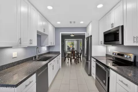 10939 W Roundelay Cir, Sun City, AZ 85351