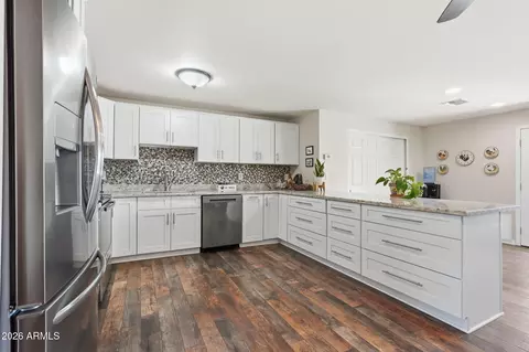 Kitchen - 3765 E Pershing Ave, Phoenix, AZ 85032 photo 1 of 4