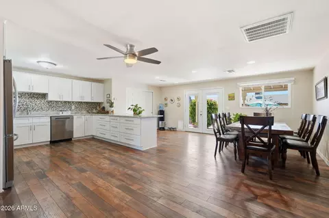 Dining - 3765 E Pershing Ave, Phoenix, AZ 85032 photo 1 of 4