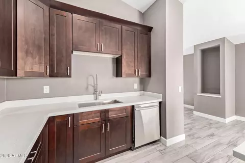 Kitchen - 2730 E Broadway Rd, Phoenix, AZ 85040 photo 3 of 4