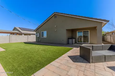 Exterior - 2730 E Broadway Rd, Phoenix, AZ 85040 photo 6 of 8
