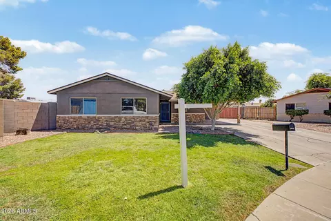 5244 W Sanna St, Glendale, AZ 85302
