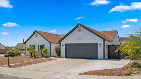 Exterior - 10040 S 47th St, Phoenix, AZ 85044 photo 3 of 8