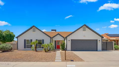 Exterior - 10040 S 47th St, Phoenix, AZ 85044 photo 2 of 8