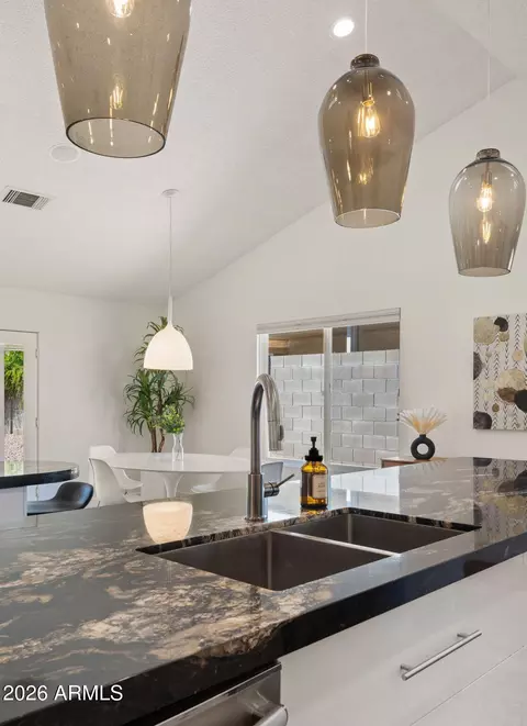 Kitchen - 10040 S 47th St, Phoenix, AZ 85044 photo 7 of 9