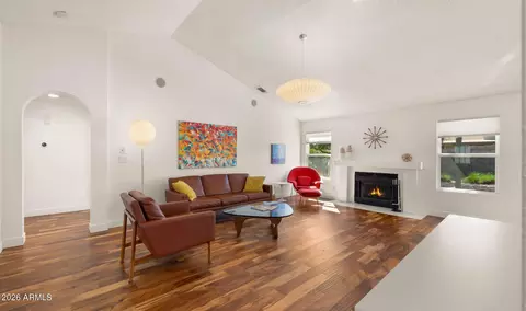 Living - 10040 S 47th St, Phoenix, AZ 85044 photo 1 of 4