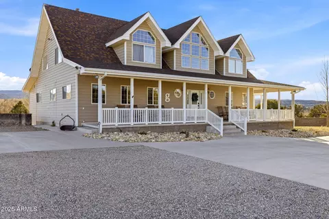 Exterior - 327 W 4th St, Eagar, AZ 85925 photo 6 of 19
