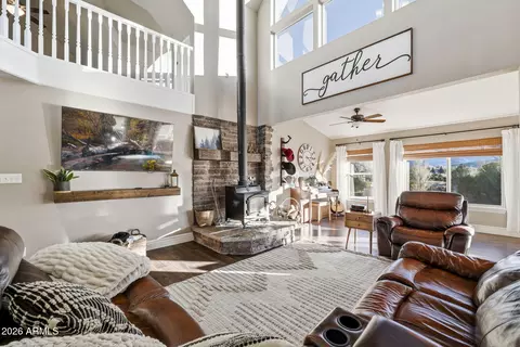 Living - 327 W 4th St, Eagar, AZ 85925 photo 1 of 3