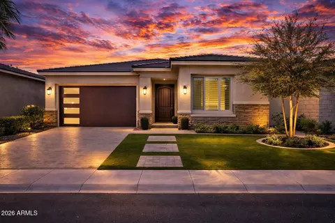 2831 E Los Gatos Dr, Phoenix, AZ 85050