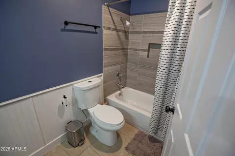 Bath - 1217 E Watson Dr, Tempe, AZ 85283 photo 5 of 9