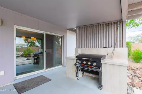 Exterior - 5541 E Cheery Lynn Rd, Phoenix, AZ 85018 photo 12 of 25