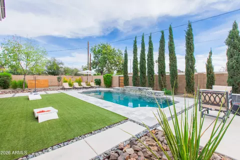 Exterior - 5541 E Cheery Lynn Rd, Phoenix, AZ 85018 photo 17 of 25