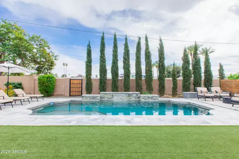 Exterior - 5541 E Cheery Lynn Rd, Phoenix, AZ 85018 photo 14 of 25