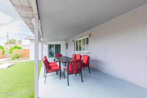 Exterior - 5541 E Cheery Lynn Rd, Phoenix, AZ 85018 photo 10 of 25
