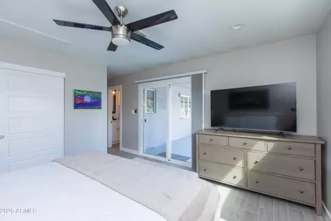 Bedroom - 5541 E Cheery Lynn Rd, Phoenix, AZ 85018 photo 2 of 9